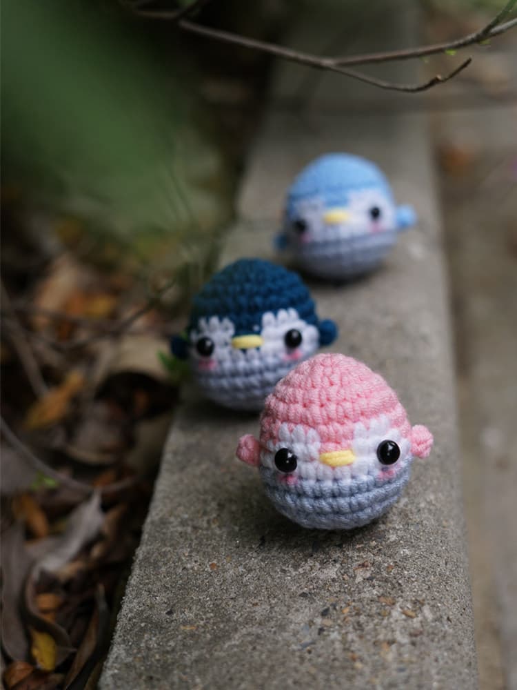 手編みころころペンギンキーホルダー