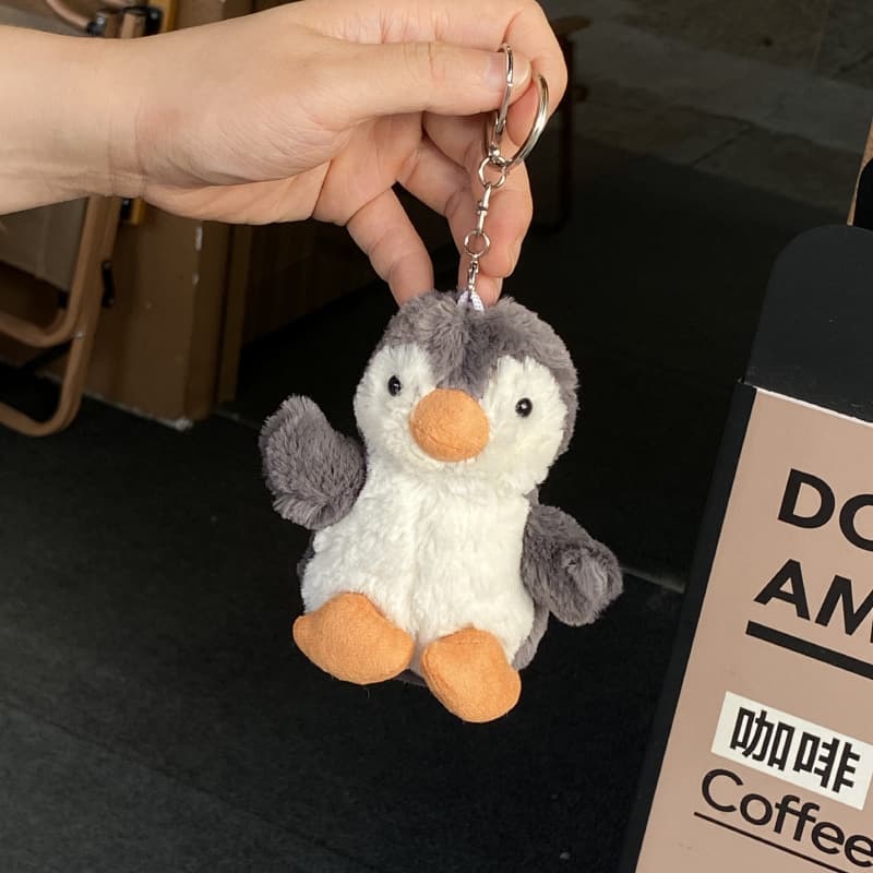 ふわふわペンギンぬいぐるみキーホルダー